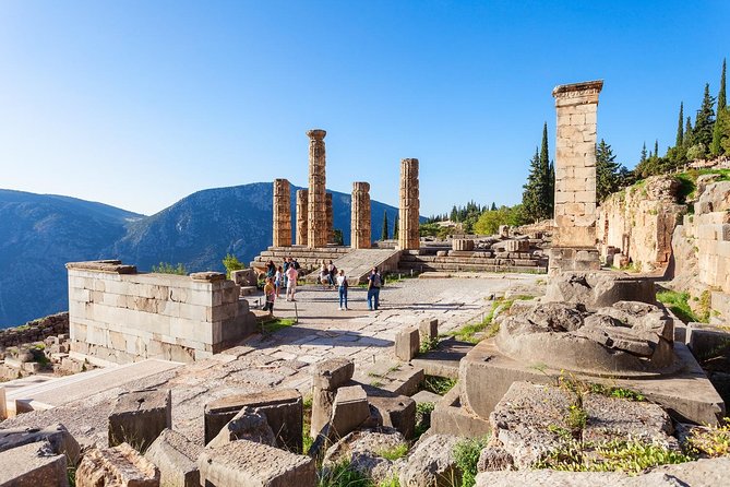 2-Day Delphi and Meteora Tour from Athens - Meteora’s monasteries above the plain