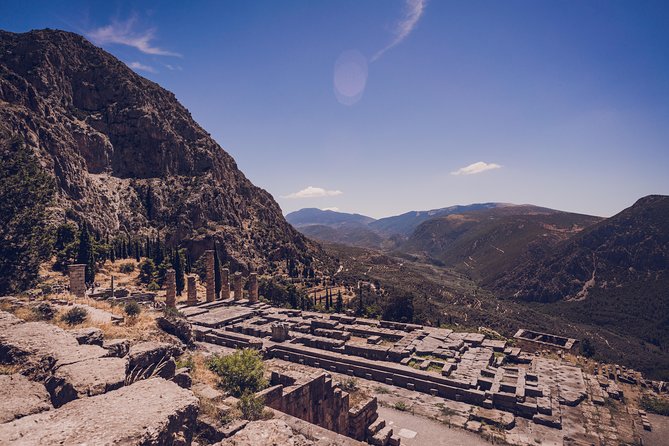 2-Day Tour to Delphi & Meteora with Guide and Tickets From Athens - Guides, buses, and group size