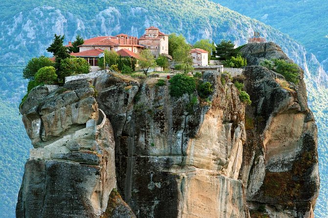 3-Day Trip to Delphi and Meteora from Athens - Day 1: the Sacred Way and the Temple of Apollo