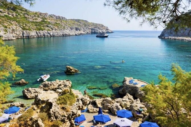 3 Hour Yellow Semi Submarine Swimming Cruise with Drinks Included! - The yellow submarine windows and coastal cruise