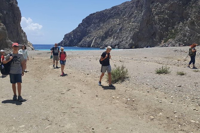 4x4 Safari Tour South Crete Agiofarago Matala - What the 4WD and private format add