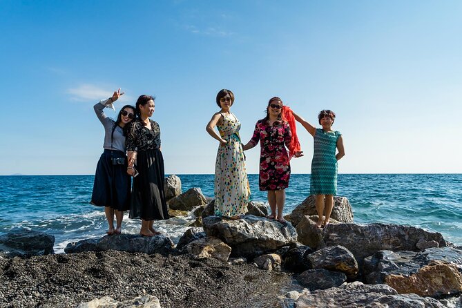 5-hour Private Guided Tour of Santorini - Red Beach and Santorini’s volcanic colors