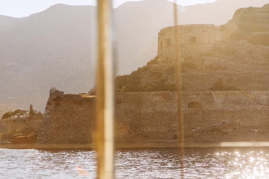 Agios Nikolaos: Spinalonga PM Catamaran Cruise with Dinner - Mirabello Gulf and the view of Spinalonga