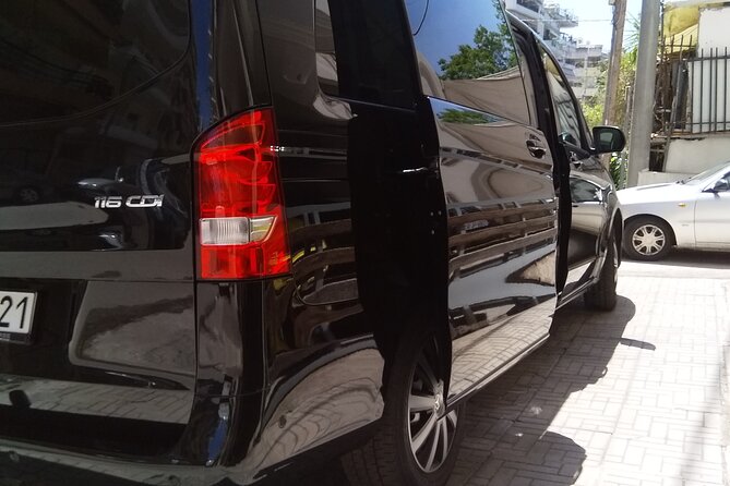 Airport Pickup Services - Comfort, luggage, and family needs