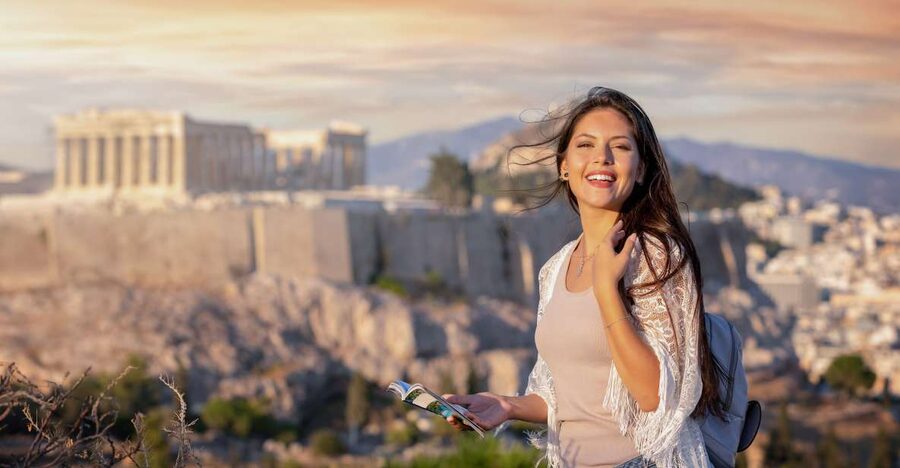 Amazing Athens: Capturing Memories amidst the Acropolis View - Why this Athens photoshoot works so well