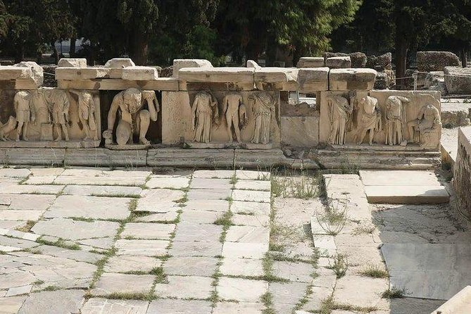 Ancient Athens tour: Acropolis, Parthenon and Acropolis Museum - What the guide adds to the experience