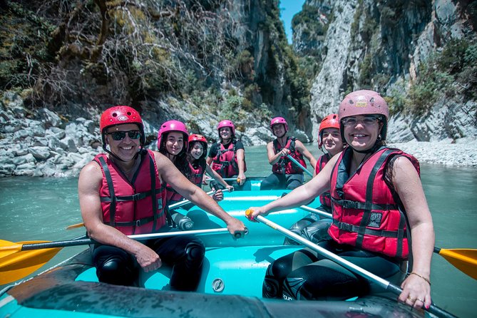 Arachthos white water river Rafting: Plaka's Bridge- Tzari - Safety gear, comfort, and what to pack