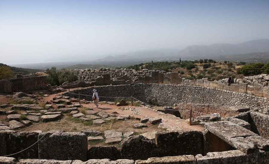 Archaeological Site of Mycenae: E-Ticket with Audio Guide - Finding the palace and Megaron