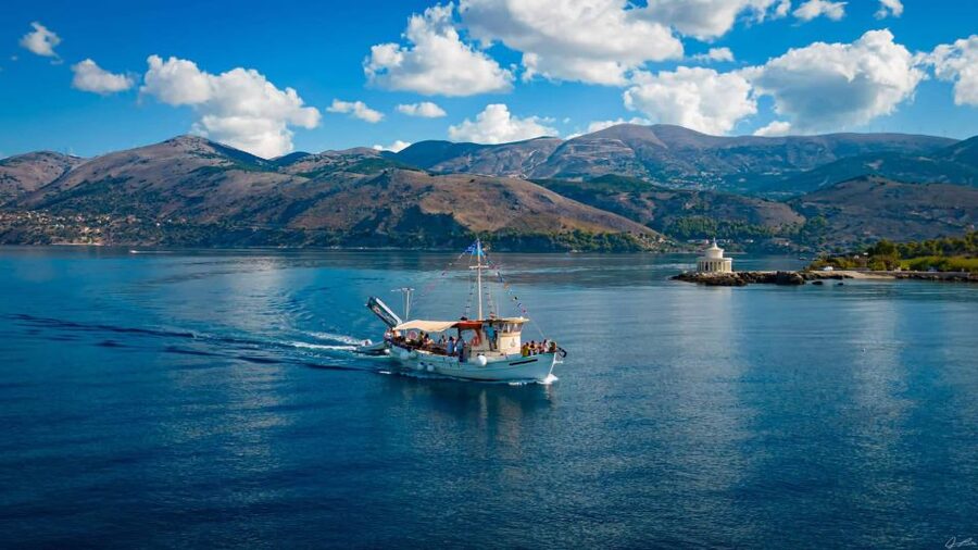 Argostoli: Full-Day Traditional Boat Cruise with Lunch - Xi Beach and Kefalonia’s red-clay spa