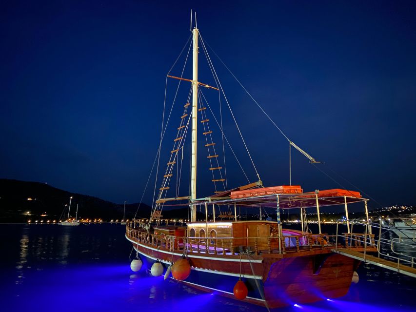 Argostoli: Sunset Cruise with Swim Stops, Dinner, and Wine - Sunset views and the ride back to Argostoli