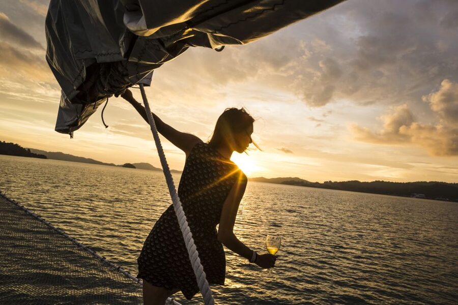 Athens: 3-Hour Sunset Cruise with Swim Stop, Snacks & Drinks - Music, seating, and the feel onboard