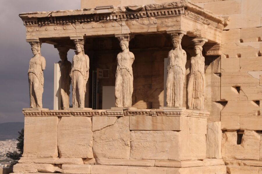 Athens: Acropolis Guided Walking Tour without Entry Ticket - Why a guided Acropolis visit helps