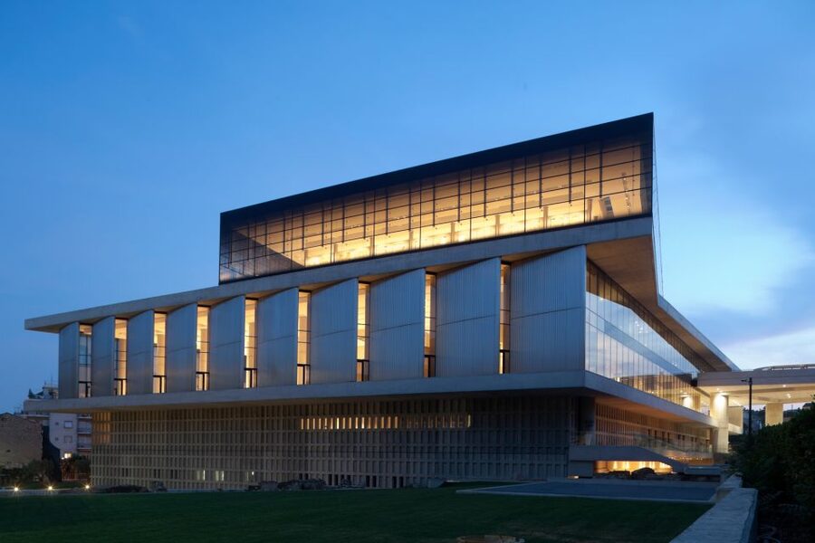 Athens: Acropolis Museum Ticket with optional Audio Guide - Meeting the Acropolis Caryatids