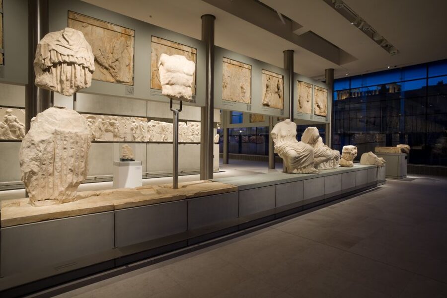 Athens: Acropolis Museum Ticket with optional Audio Guide - Choosing the audio guide