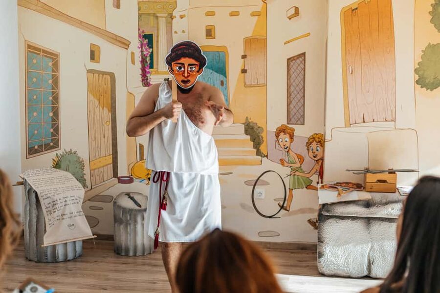 Athens: Ancient Greek Murder Mystery Experience - Meeting Nicarchos and the One-Actor Cast