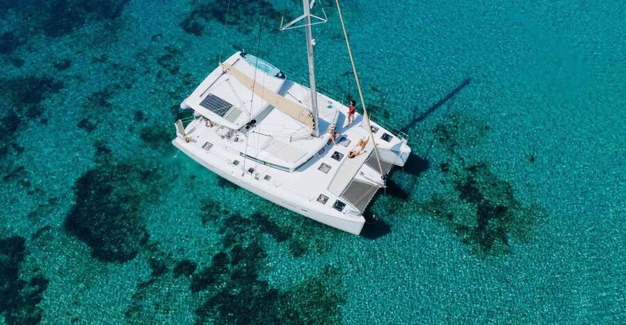 Athens: Catamaran Cruise with Fresh Lunch and Wine - The crew makes the difference