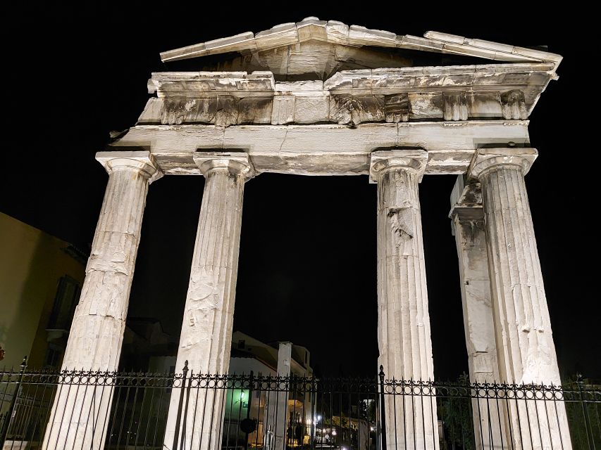 Athens: City Highlights Nighttime Walking Tour in Spanish - Key points to know before booking