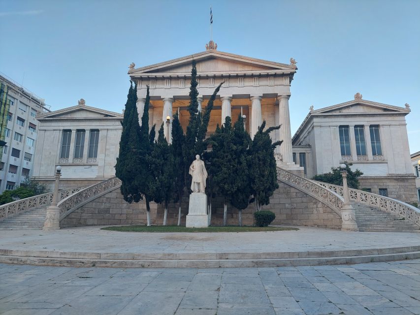 Athens: City Highlights Nighttime Walking Tour in Spanish - Zappeion and the story of the modern Olympics