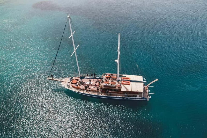 Athens: Cruise to Agistri, Moni & Aegina with Lunch & Drinks - The long morning crossing