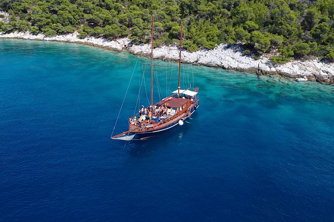Athens Day Cruise: 3 Islands Tour in the Saronic Gulf with Lunch - The swimming stop is the day’s main event