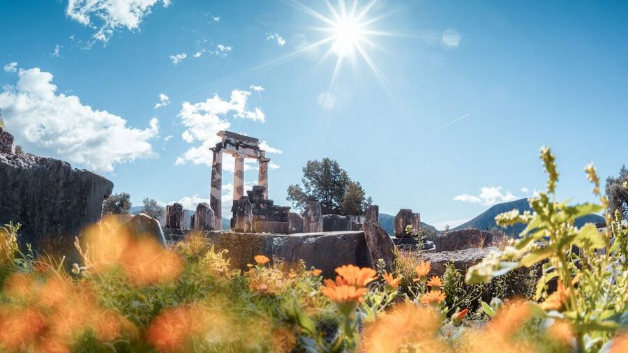 Athens: Delphi, Corycian Cave, and 300 Battlefield Day Trip - Delphi: make the most of your two hours