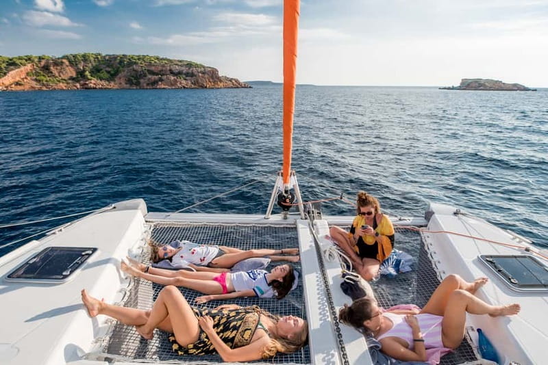Athens: Half-Day Sunset Catamaran Cruise with Meal & Drinks - Practical tips for a smoother cruise