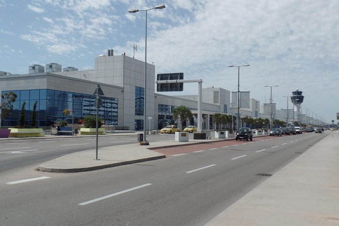 Athens Hotels to Athens Airport Private Departure Transfer - Meeting your driver in the hotel lobby