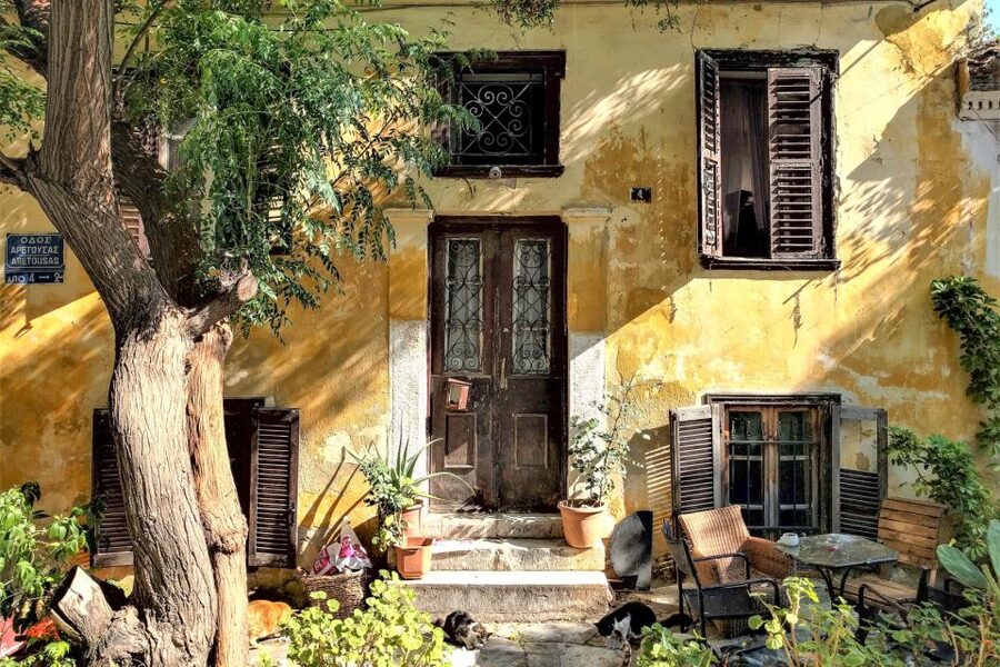 Athens Instagram Tour: The Most Scenic Spots - Plaka, the old neighborhood below the Acropolis