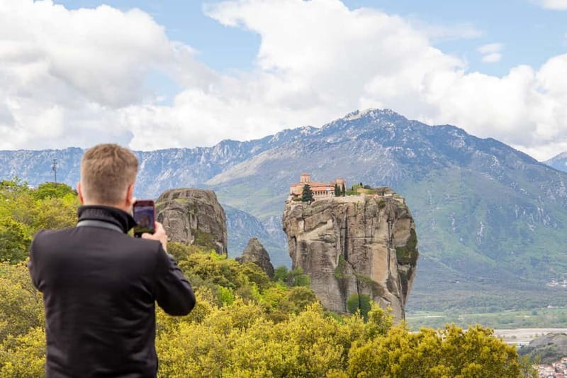 Athens: Meteora Monasteries Day Tour with Lunch - Badovas and the old hermit caves