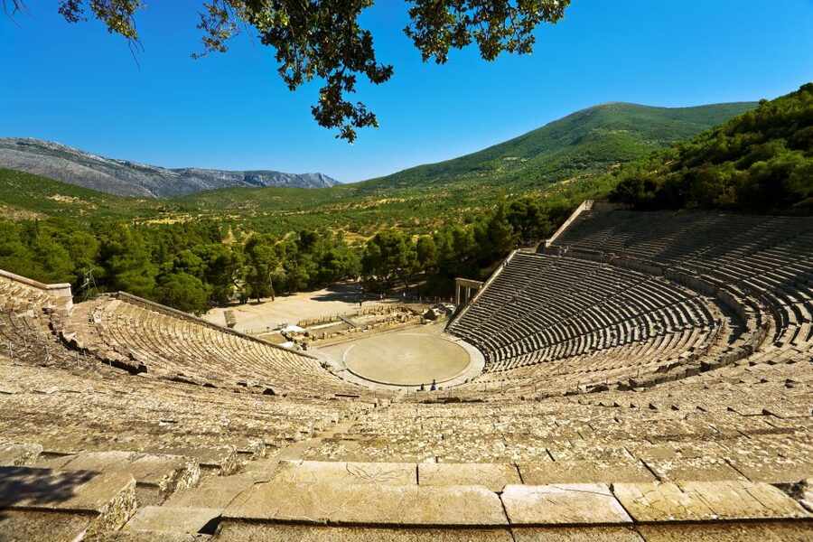 Athens: Peloponnese Highlights Day Trip and V.R. Audio Guide - Entering Ancient Mycenae Through the Lion Gate