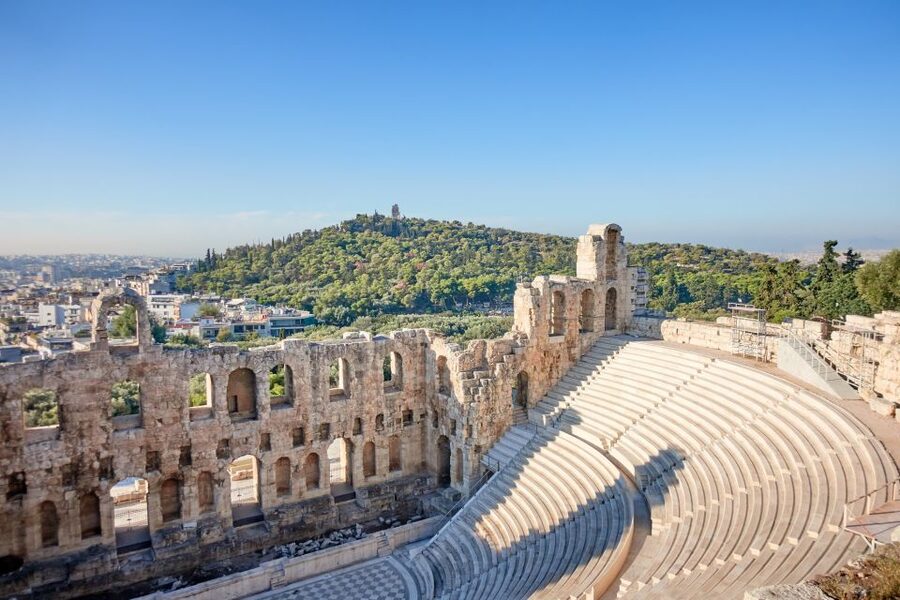Athens: Private Guided Skip-the-Line Tour of the Acropolis - Climbing through the Propylaia