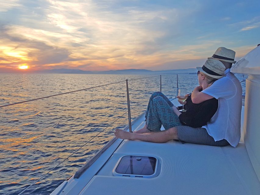 Athens: Riviera Catamaran Cruise with Meal and Drinks - Why the Athens Riviera makes a good break from sightseeing