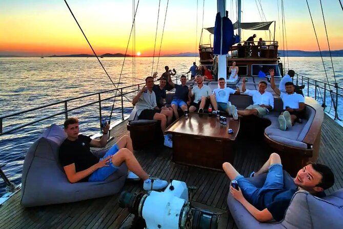 Athens Riviera Sunset Cruise with Snacks and Drinks Included - Food, drinks, and the onboard mood