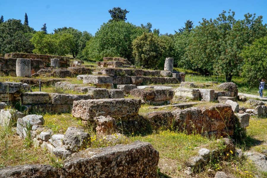 Athens: Roman Agora & Ancient Agora E-ticket & 2 Audio Tours - Walking to the Ancient Agora entrance