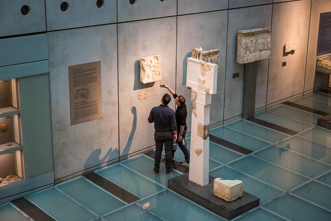Athens Super Saver: City Sightseeing Tour plus Half-Day Cape Sounion Trip - Guides, group size, and the pace of the day