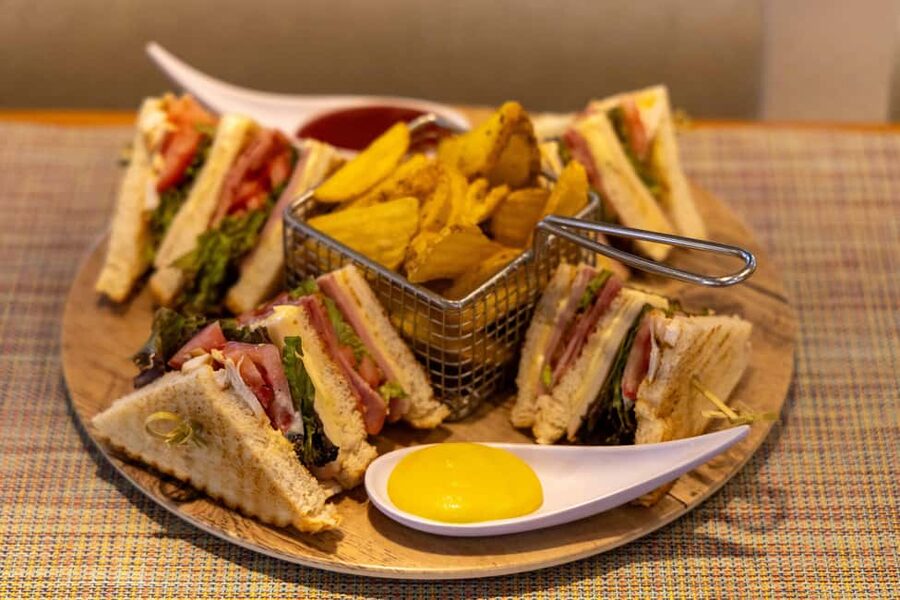 Athens: Swimming Cruise with Lunch, Wine & Live DJ on Board - Practical details that affect your day