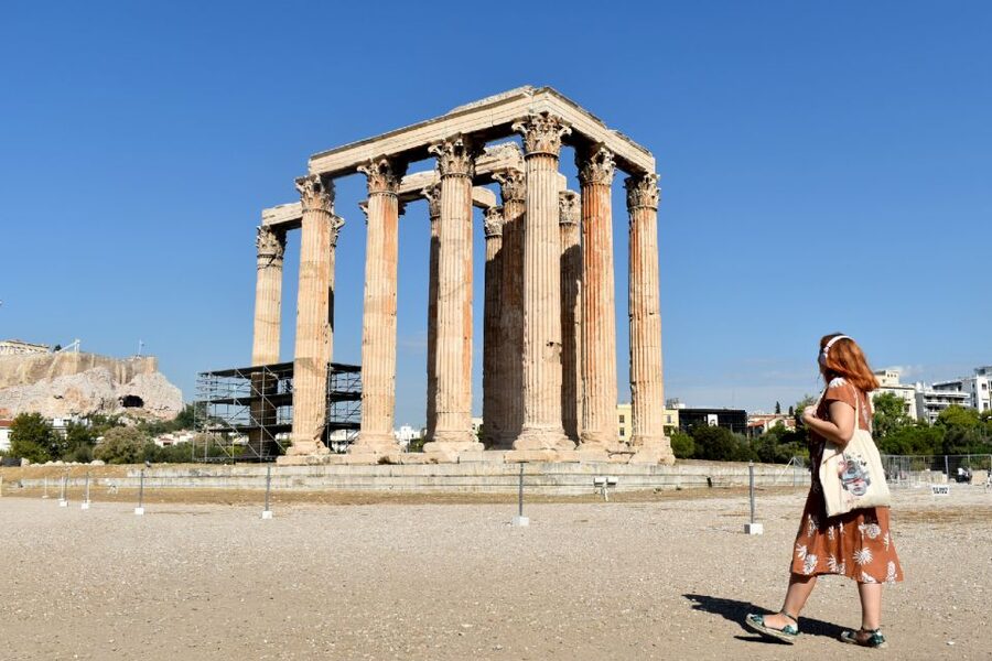 Athens: Temple of Olympian Zeus Ticket and Audio Tour - Who should book this experience?