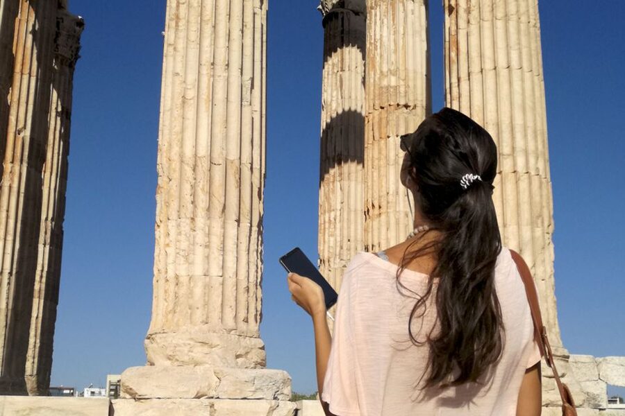 Athens: Temple of Olympian Zeus Ticket and Audio Tour - What the phone audio tour does well