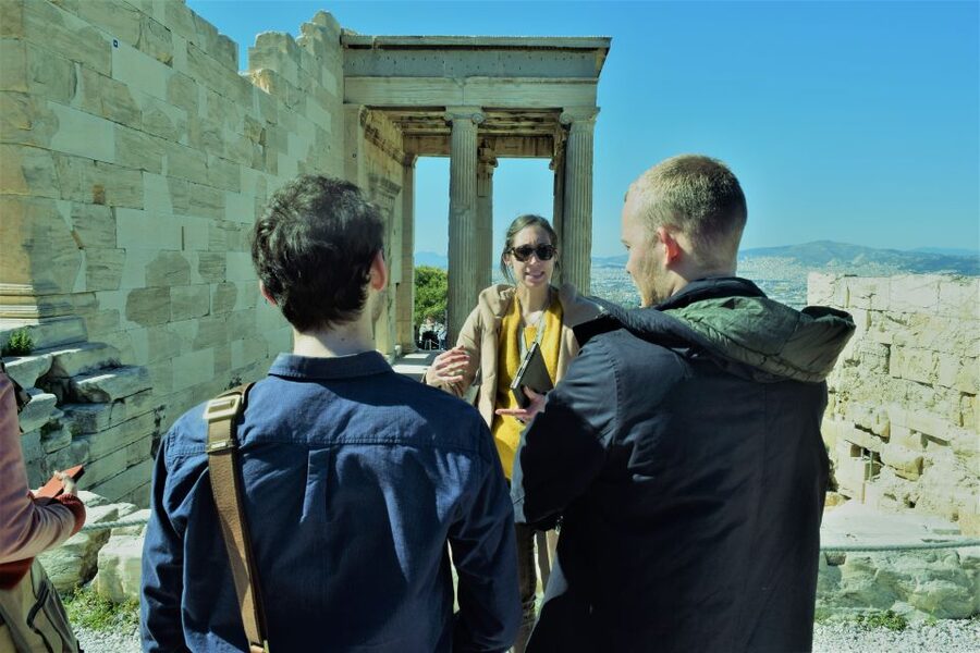 Athens: The Acropolis Guided Walking Tour in German - Passing through the Propylaea