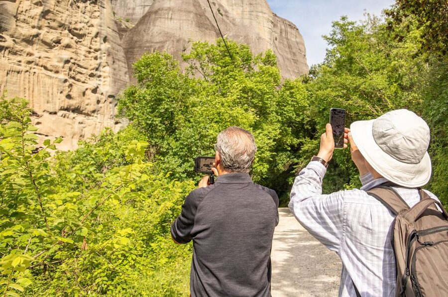 Athens to Meteora: Monasteries & Hidden Caves Bus Tour - Seeing all six active monasteries