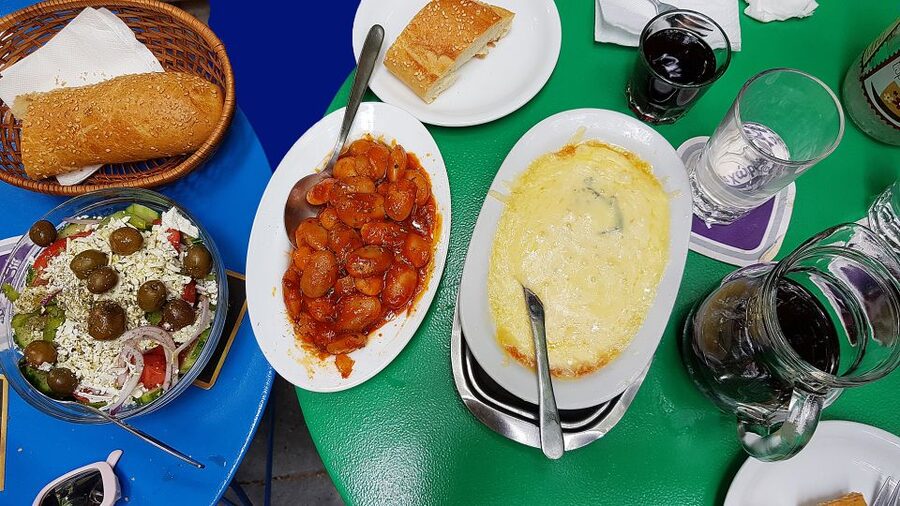 Athens: Traditional Greek food tour in hidden spots - Starting near En Athinas pie shop