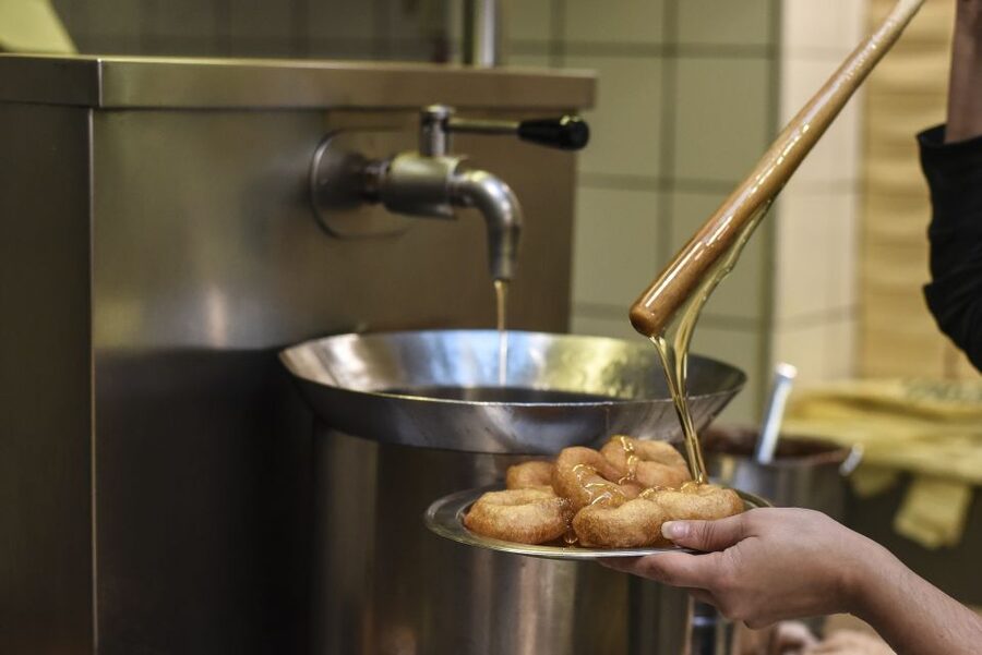 Athens: Ultimate Food Walking Tour with 15 Tastings - Key points to know before booking