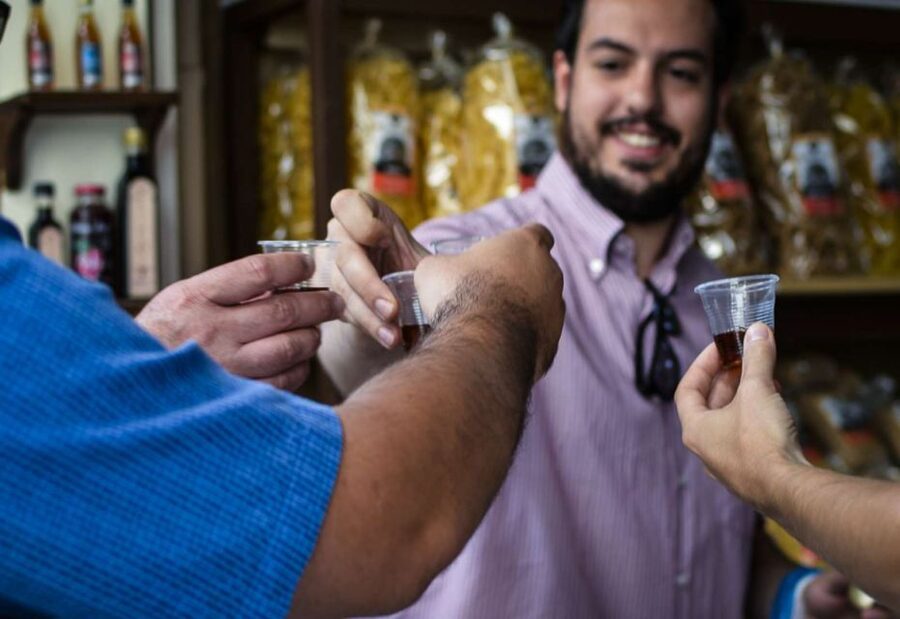 Athens: Ultimate Food Walking Tour with 15 Tastings - The guides are central to the experience
