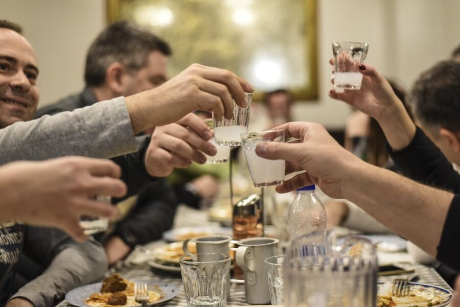 Athens: Ultimate Food Walking Tour with 15 Tastings - Why this Athens food walk works so well