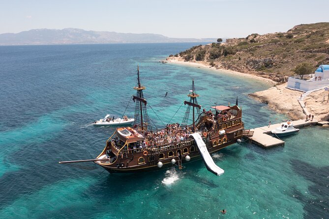 Barco De Pirata Cruise at 3 Islands in Greece - Music, dancing, and the crew