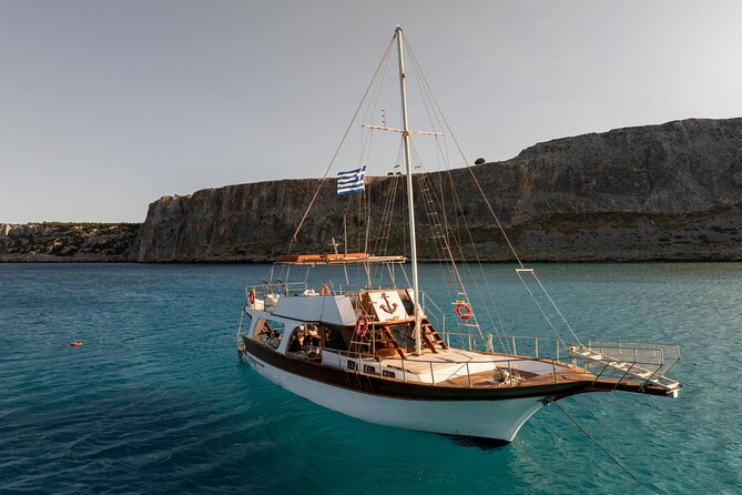 Bay to Bay Cruise in Lindos - What the crew and boat add to the day