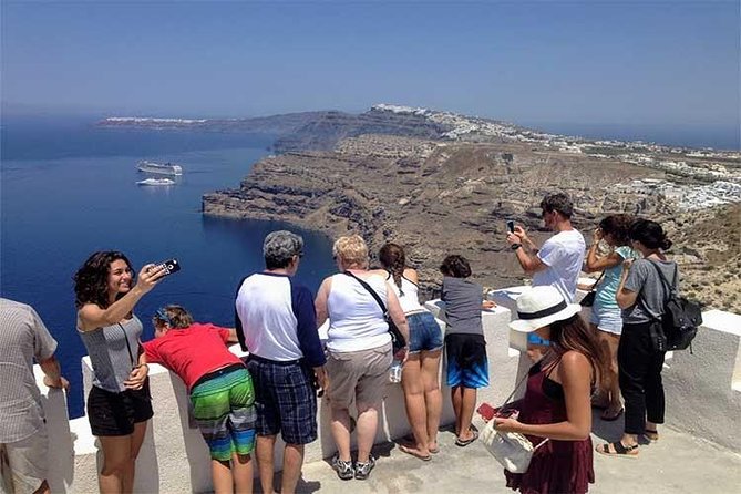 Best of Santorini Highlights Private 5 Hours Tour - Oia: one hour among the island’s famous views