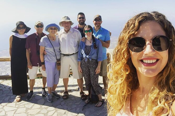 Best of Santorini Sightseeing Guided Tour 5h - What the guides add to the day