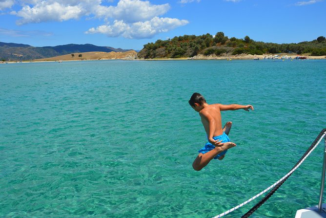 Blue Lagoon-Vourvourou Lunch Cruise from Ouranoupolis - Vourvourou’s Blue Lagoon, 90 minutes in the water