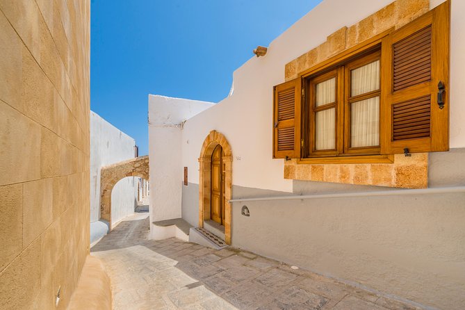 Boat Trip to LINDOS with Swimming Stops at Anthony Quinn's & Tsambika Bays - Boat comfort, food, and the crowded-seat question